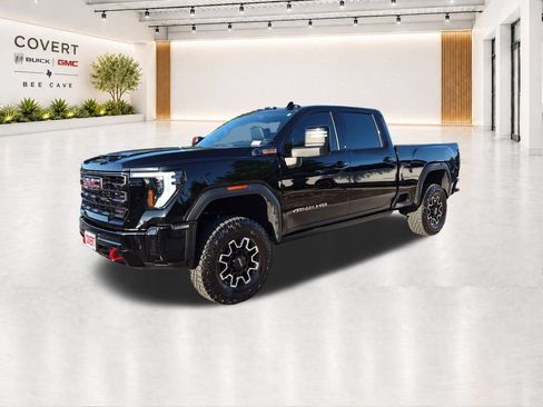 Used 2025 GMC Sierra 2500 AT4X AWD/4WD image 4