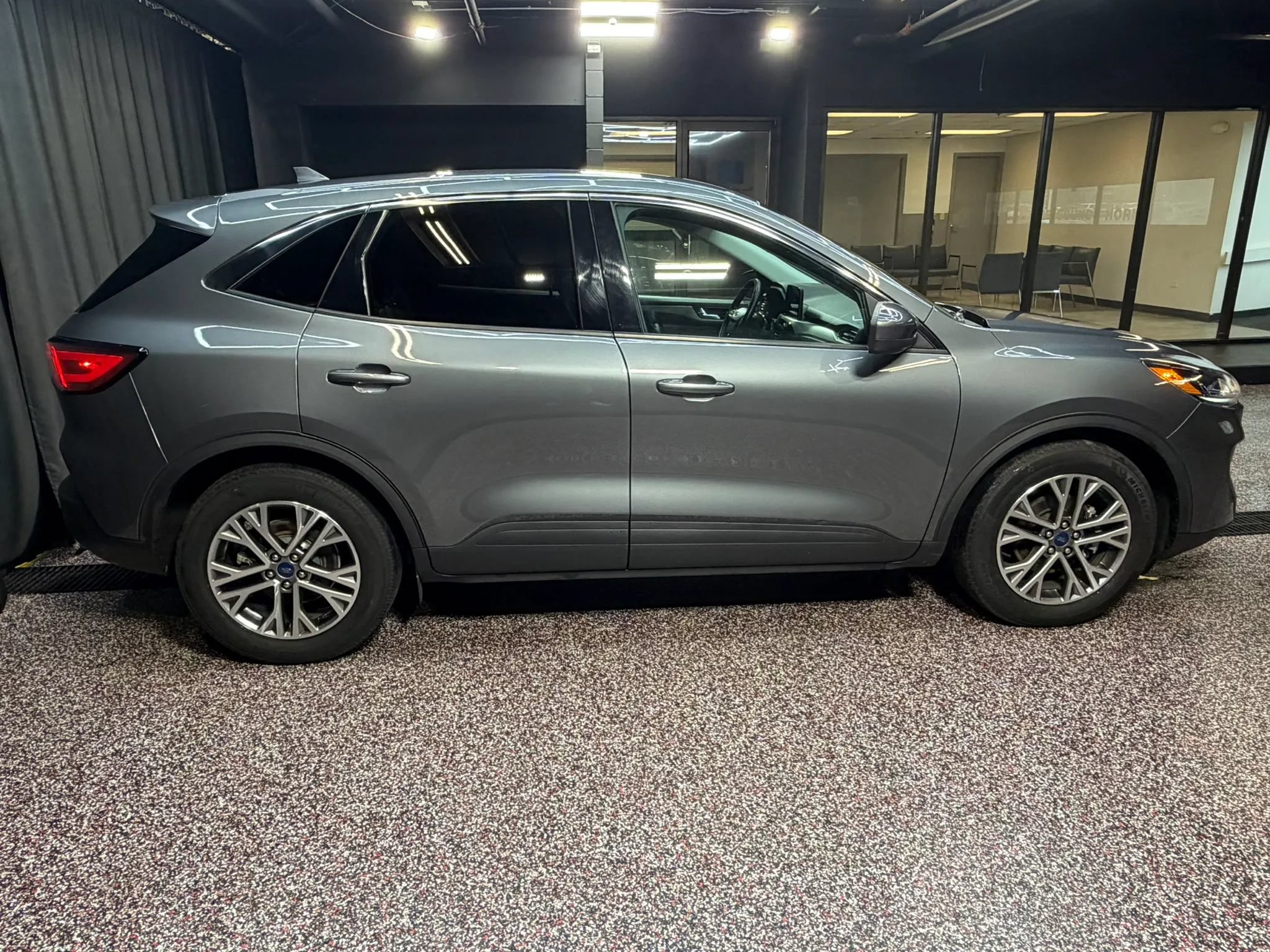 Used 2022 Ford Escape SEL FWD image 7