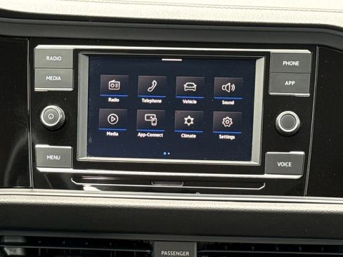 Used 2024 Volkswagen Jetta SE FWD image 21