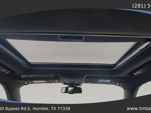 Used 2016 Dodge Challenger R/T RWD image 18