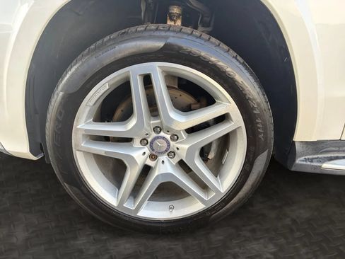 Used 2016 Mercedes-Benz GL 550 4MATIC image 38