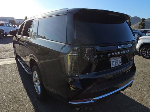 Used 2025 Chevrolet Suburban Premier RWD image 4