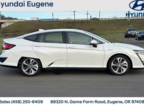 Used 2020 Honda Clarity Touring image 2