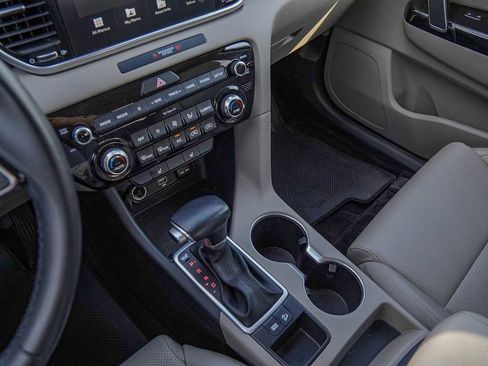 Used 2020 Kia Sportage EX image 17