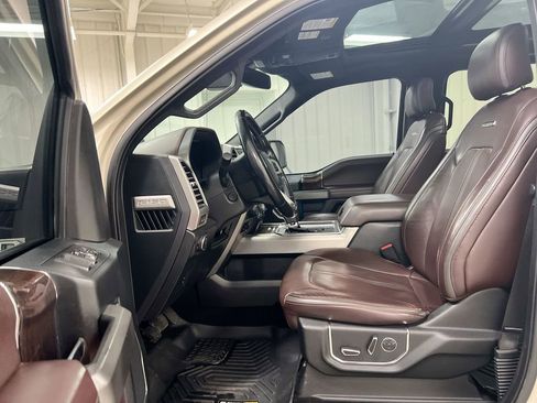 Used 2017 Ford F150 Platinum w/ Equipment Group 701A Luxury AWD/4WD image 21