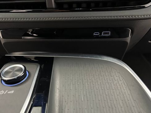 Used 2025 Buick Enclave Preferred AWD/4WD image 56