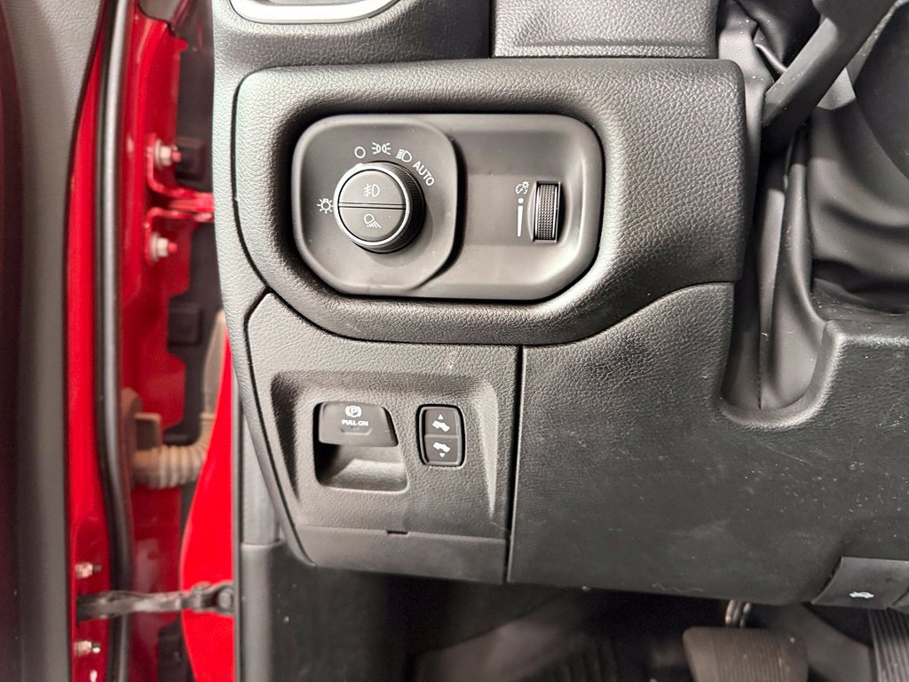 Used 2023 RAM 1500 Lone Star AWD/4WD image 13