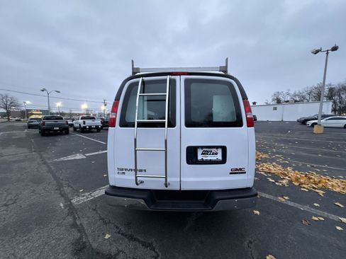 Used 2021 GMC Savana 2500 w/ Driver Convenience Package image 31