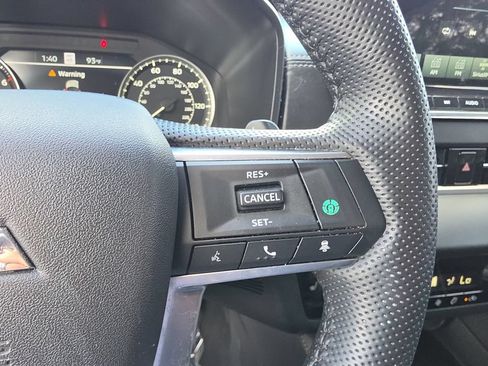 Used 2024 Mitsubishi Outlander SE Black Edition FWD image 23