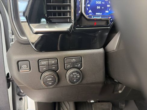 Used 2024 Chevrolet Silverado 1500 RST w/ Convenience Package II AWD/4WD image 21