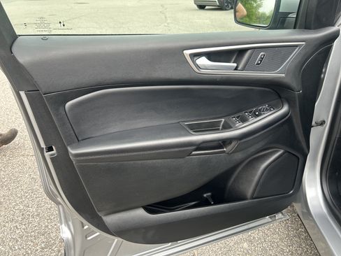 Used 2024 Ford Edge SEL AWD/4WD image 15