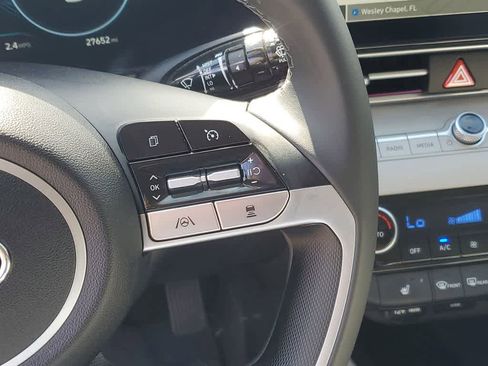 Used 2023 Hyundai Elantra Limited image 26