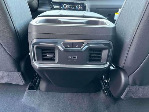 New 2026 GMC Sierra 2500 Denali w/ Denali Reserve Package image 15