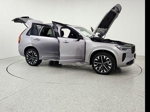 New 2026 Volvo XC90 B6 Ultra w/ Protection Package Premier image 10
