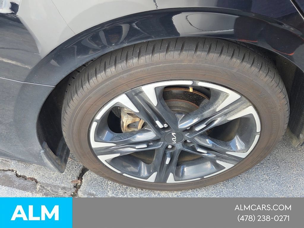 Used 2022 Kia K5 GT-Line AWD/4WD image 11
