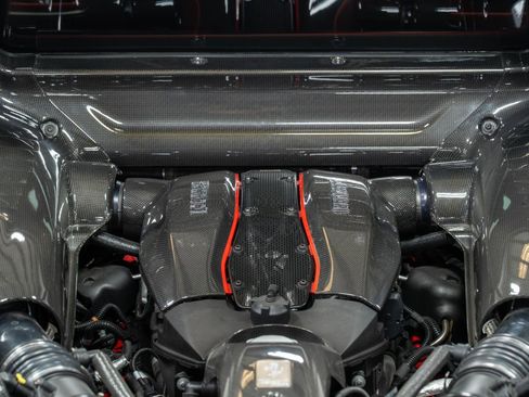 Used 2019 Ferrari 488 Pista Coupe RWD image 47