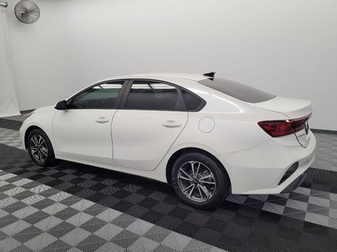 Used 2023 Kia Forte LXS FWD image 3