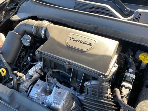 Used 2025 Jeep Compass Sport image 13