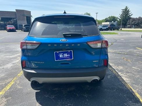 Used 2020 Ford Escape Titanium AWD/4WD image 9