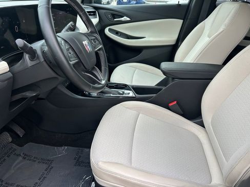 Used 2024 Buick Encore GX Preferred FWD image 11