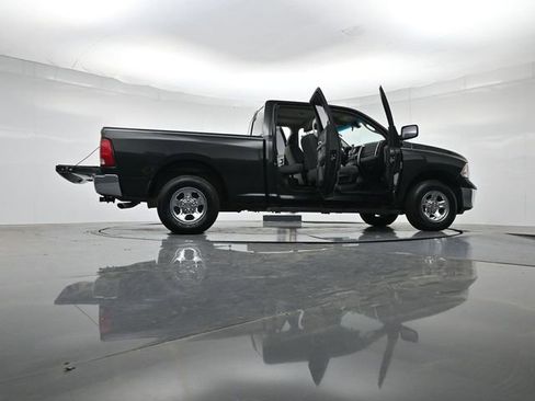 Used 2017 RAM 1500 Classic SLT AWD/4WD image 50