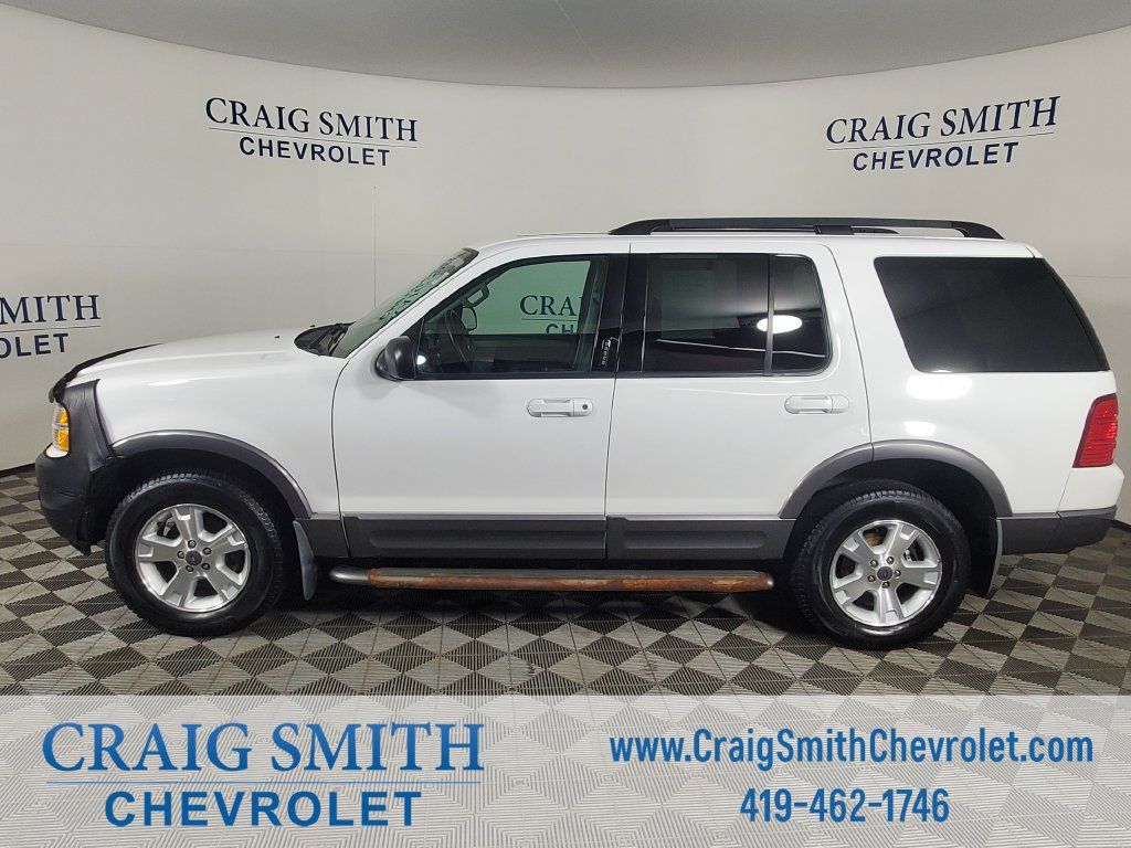 Used 2003 Ford Explorer XLT AWD/4WD image 2