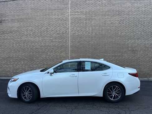 Used 2017 Lexus ES 350 image 36
