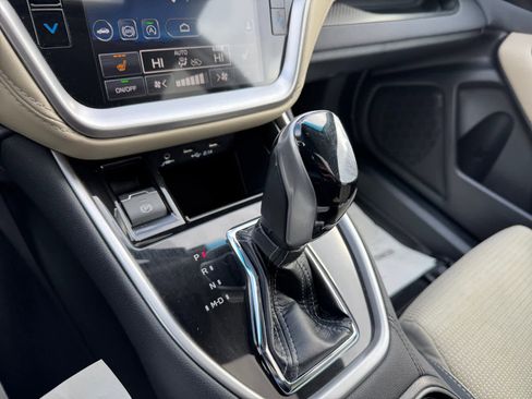 Used 2020 Subaru Outback Premium image 8