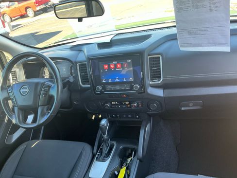 Used 2023 Nissan Frontier SV w/ SV Convenience Package RWD image 19