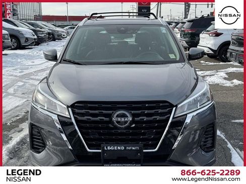 Used 2023 Nissan Kicks SV w/ Exterior Package image 2