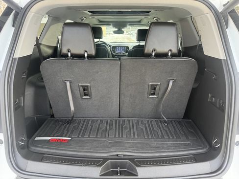 Used 2023 GMC Acadia AT4 w/ Technology Package image 13