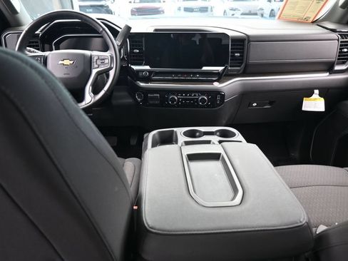 Used 2025 Chevrolet Silverado 2500 LT w/ Convenience Package AWD/4WD image 40