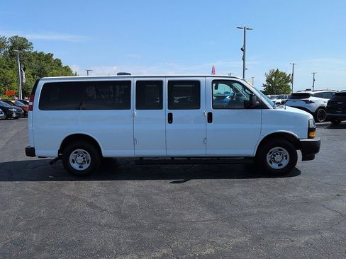 Used 2024 Chevrolet Express 3500 LS RWD image 2