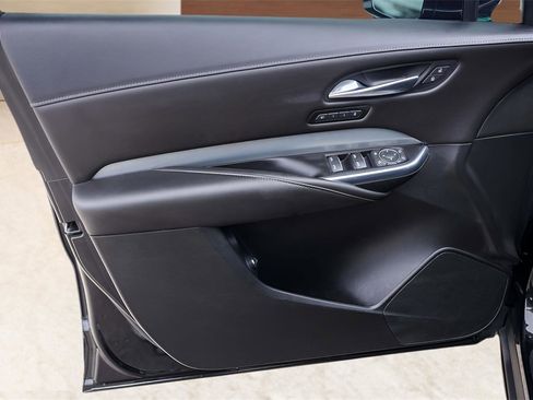 Used 2021 Cadillac XT4 Premium Luxury image 24