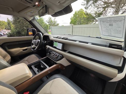 Used 2022 Land Rover Defender 110 X-Dynamic HSE AWD/4WD image 26