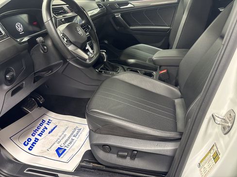 Used 2024 Volkswagen Tiguan SE R-Line image 12