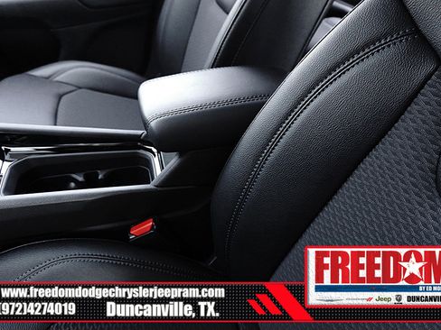 New 2026 Jeep Compass Latitude image 36