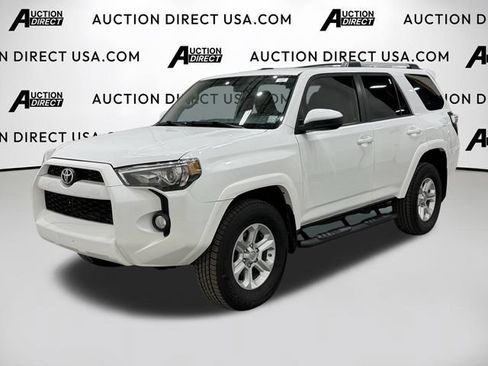 Used 2019 Toyota 4Runner SR5 AWD/4WD image 1