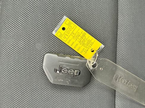 Used 2019 Jeep Wrangler Sport image 29