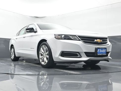 Used 2016 Chevrolet Impala LT w/ Convenience Package image 13