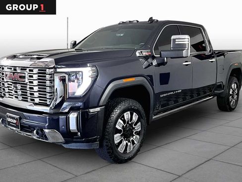 Used 2024 GMC Sierra 2500 Denali w/ Denali Reserve Package AWD/4WD image 1