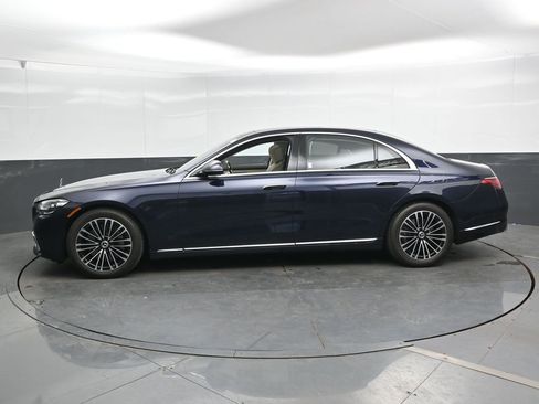 Used 2025 Mercedes-Benz S 580 4MATIC Sedan image 9