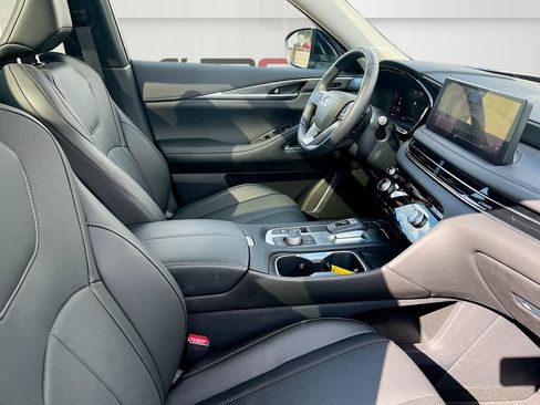 Used 2026 INFINITI QX60 Luxe w/ Family Package FWD image 31
