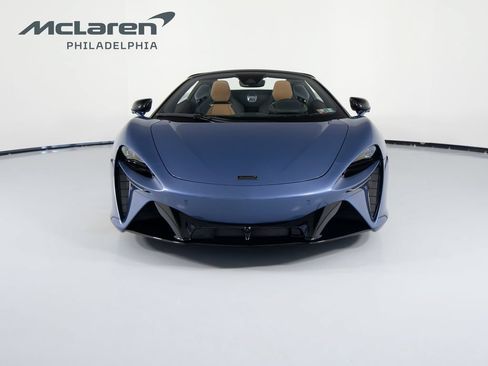 Used 2026 McLaren Artura Spider RWD image 3