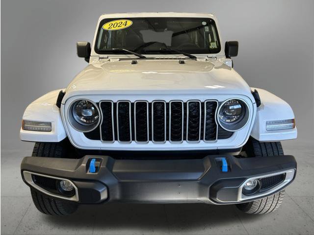 Used 2024 Jeep Wrangler Unlimited Sahara w/ Technology Group AWD/4WD image 9