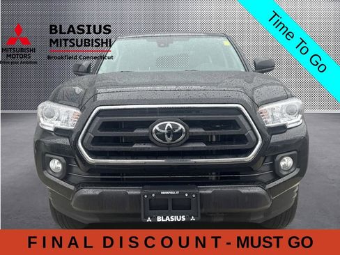 Used 2023 Toyota Tacoma SR5 AWD/4WD image 18