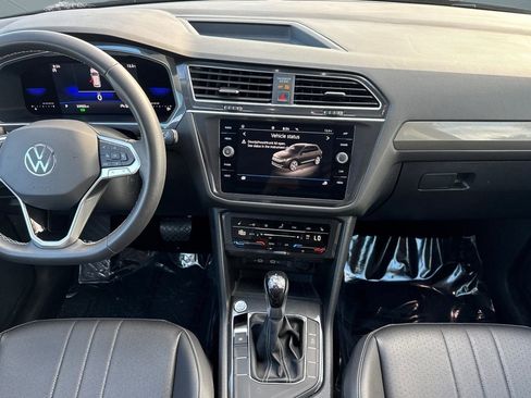 Used 2023 Volkswagen Tiguan SE image 26