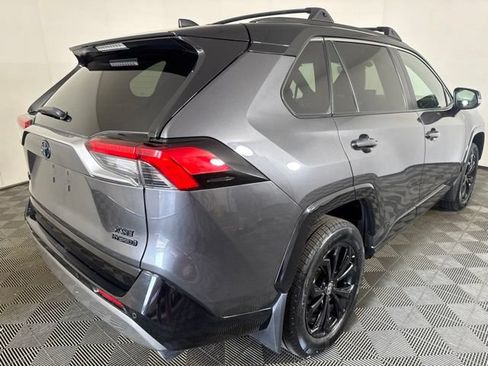 Used 2023 Toyota RAV4 XSE AWD/4WD image 3