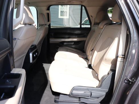 Used 2024 Ford Expedition Max Limited AWD/4WD image 12