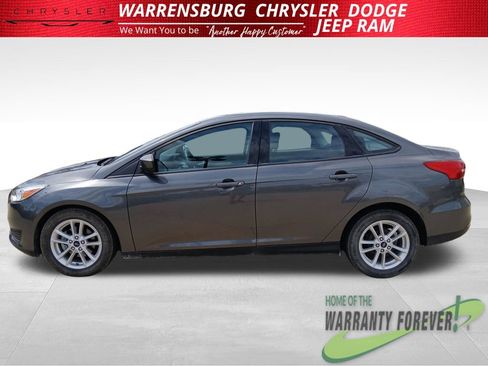 Used 2018 Ford Focus SE FWD image 7